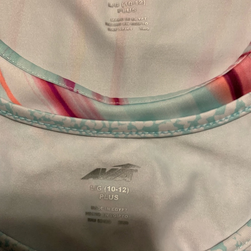 Two Active Wear Tank Tops - Picture 6 of 8